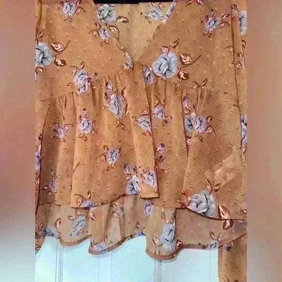 LIKE NEW Boho Sheer Blouse Size Small - Picture 3 of 7